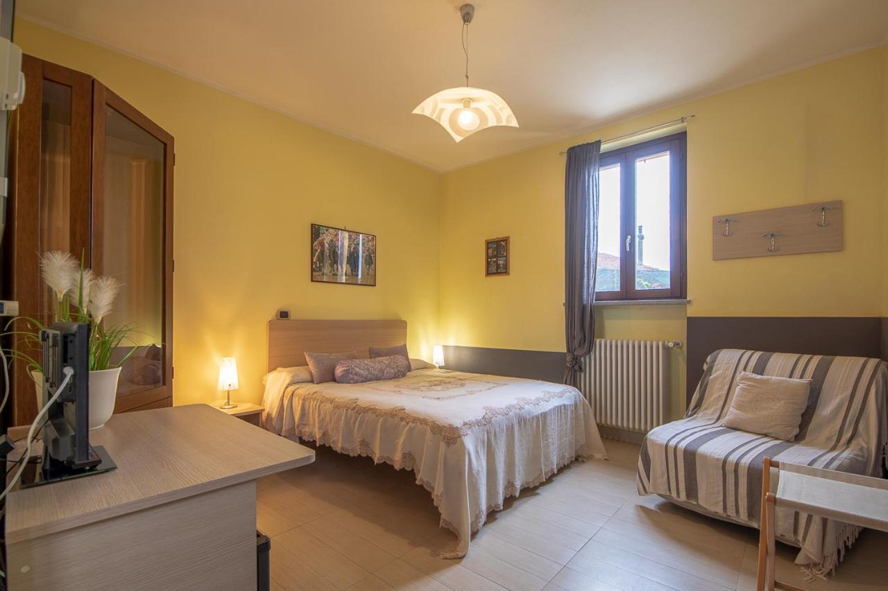 La Valle B&B Asti Luaran gambar