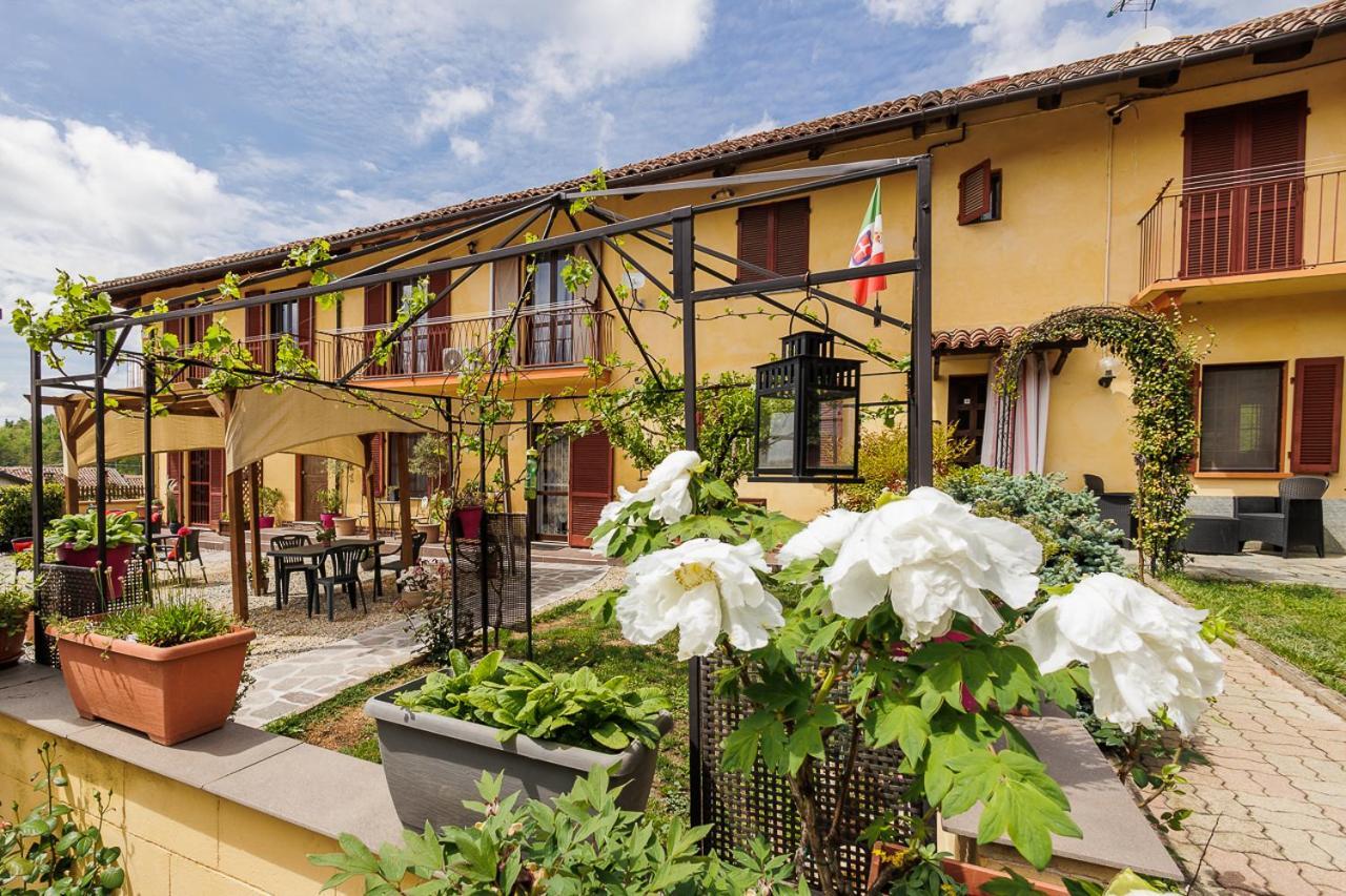 La Valle B&B Asti Luaran gambar